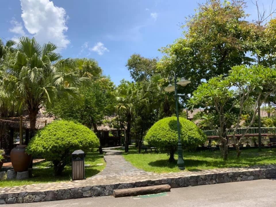 Hoa Binh Hotel Екстер'єр фото