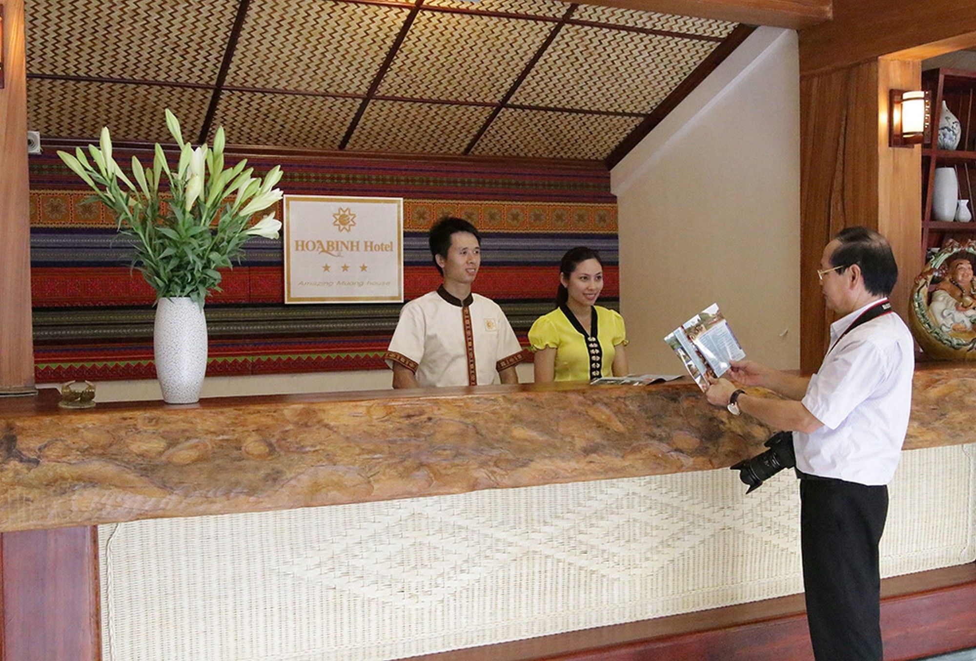 Hoa Binh Hotel Екстер'єр фото